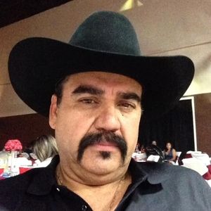 Meet your Posher, Faustino